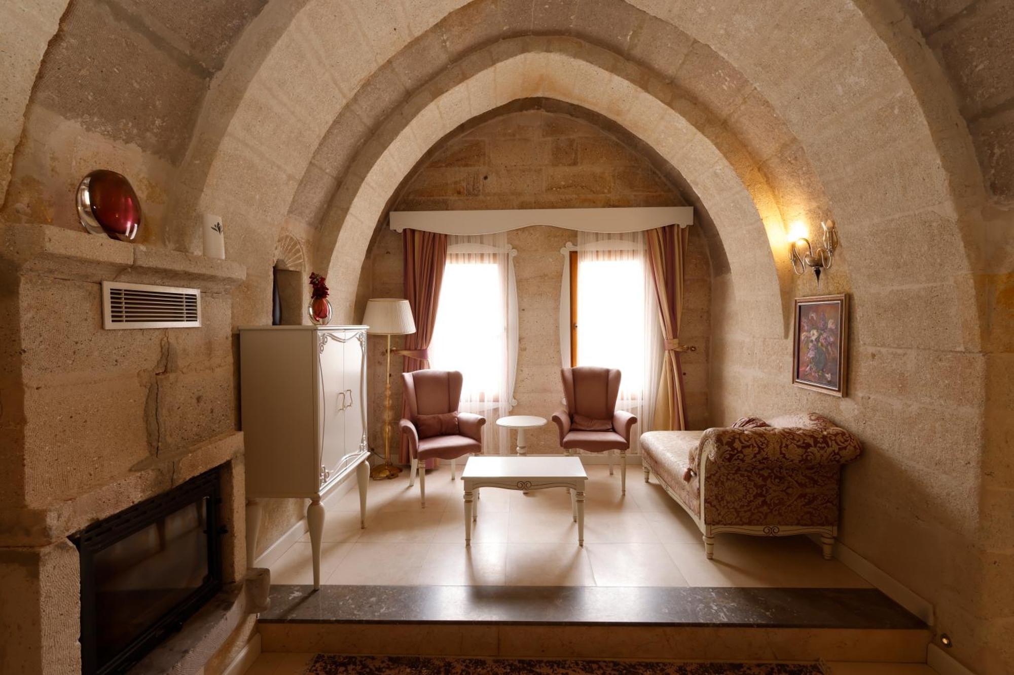 อนาทีลีน บูทิก เคฟ โฮเต็ล Hotel อุตชิซาร์ ภายนอก รูปภาพ