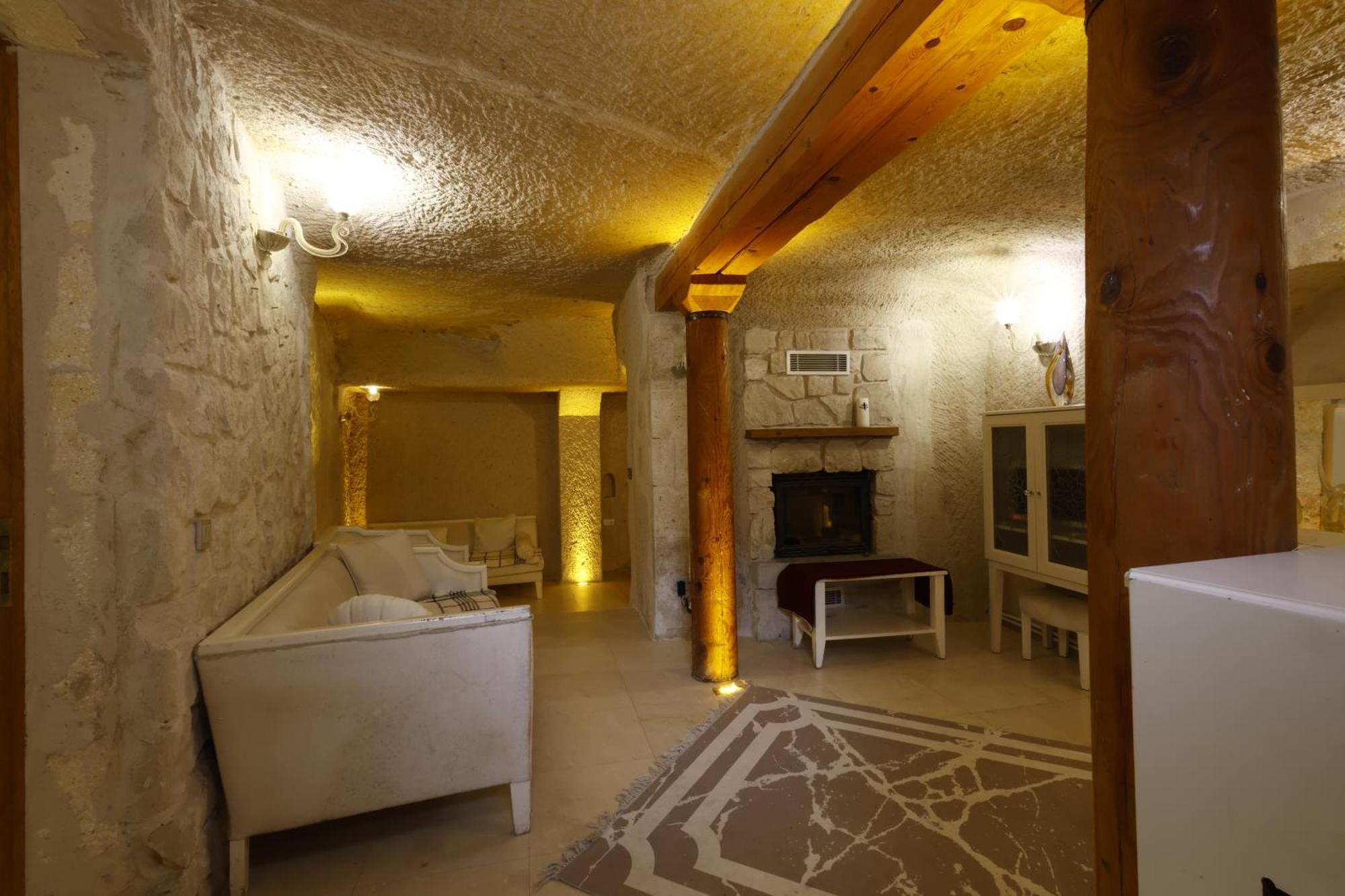 อนาทีลีน บูทิก เคฟ โฮเต็ล Hotel อุตชิซาร์ ภายนอก รูปภาพ